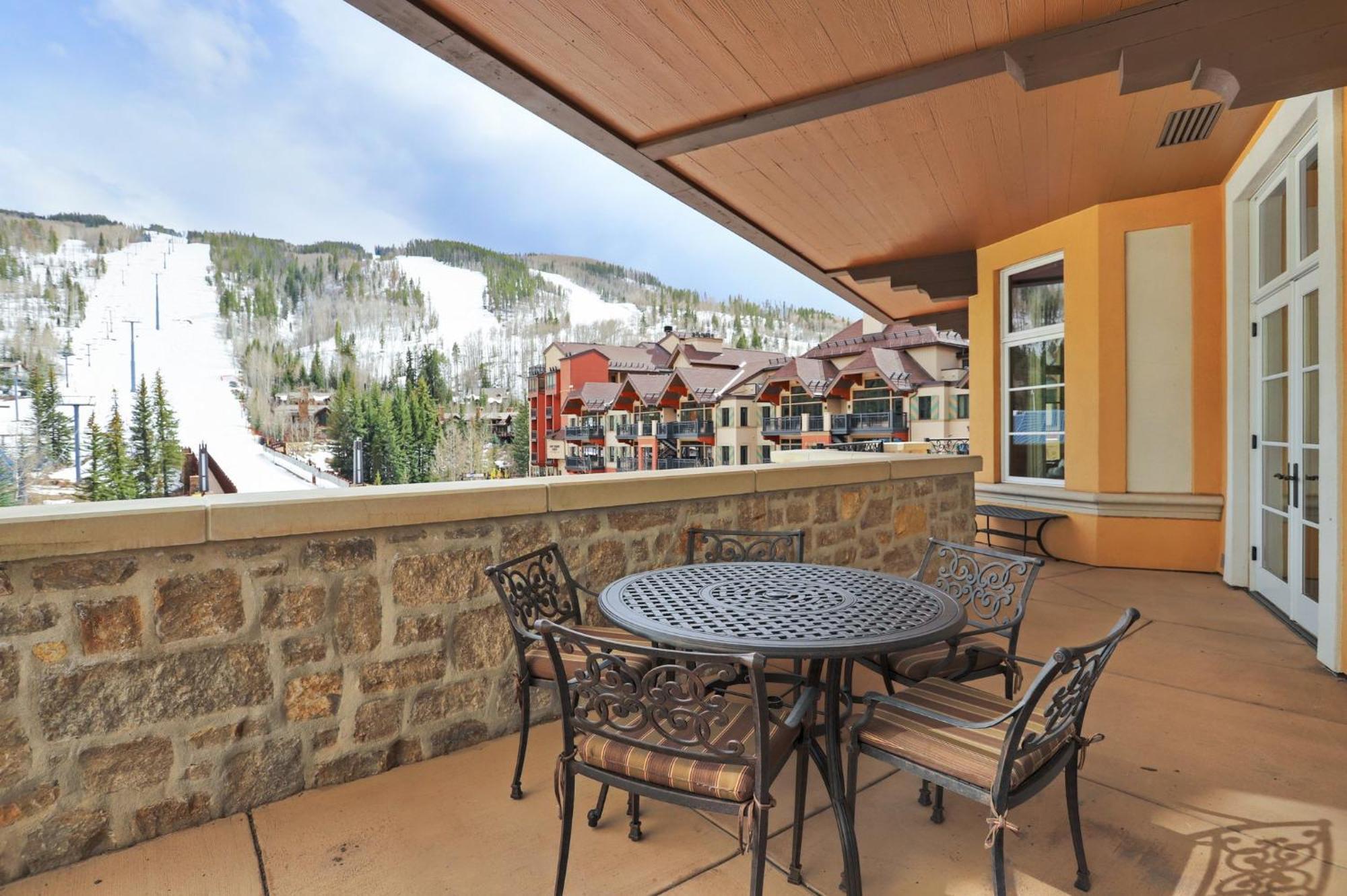 The Arrabelle At Vail Square, A Rockresort Exterior photo